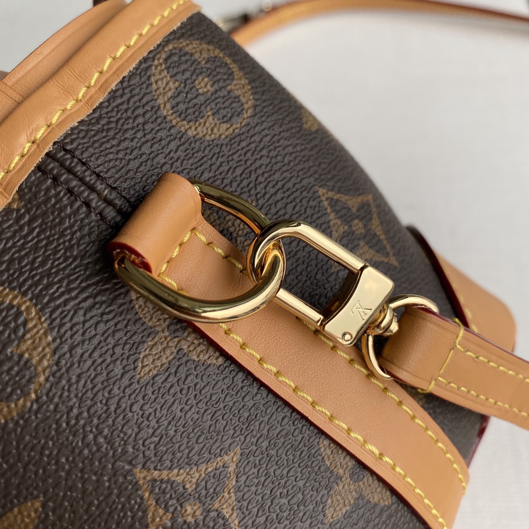 l**is V*t*n mini bucket-12*12*12cm