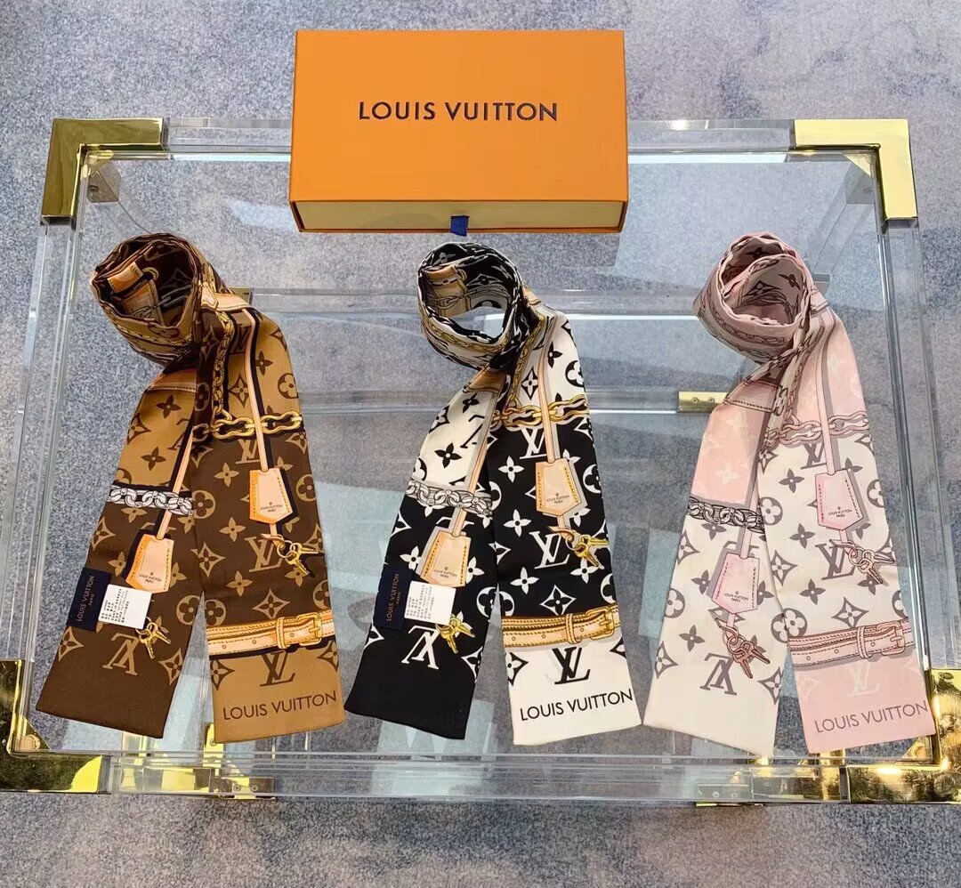 l**is V*t*n hair band