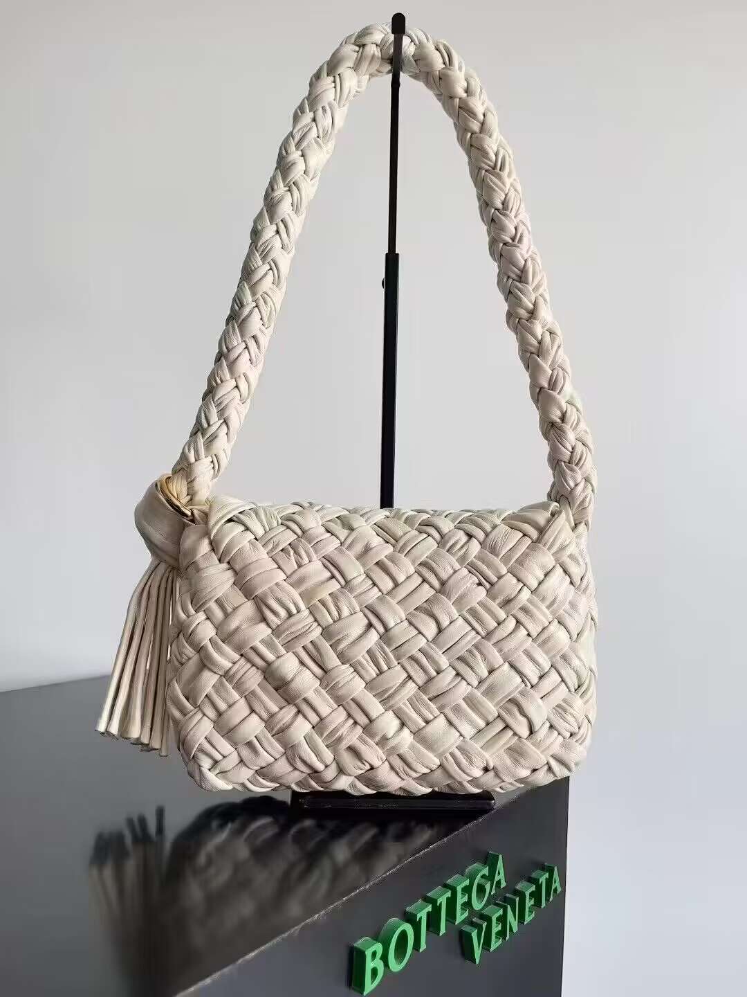 Bo*te*ga ve*ne*ta intrecciato tote-25*18*5.5cm