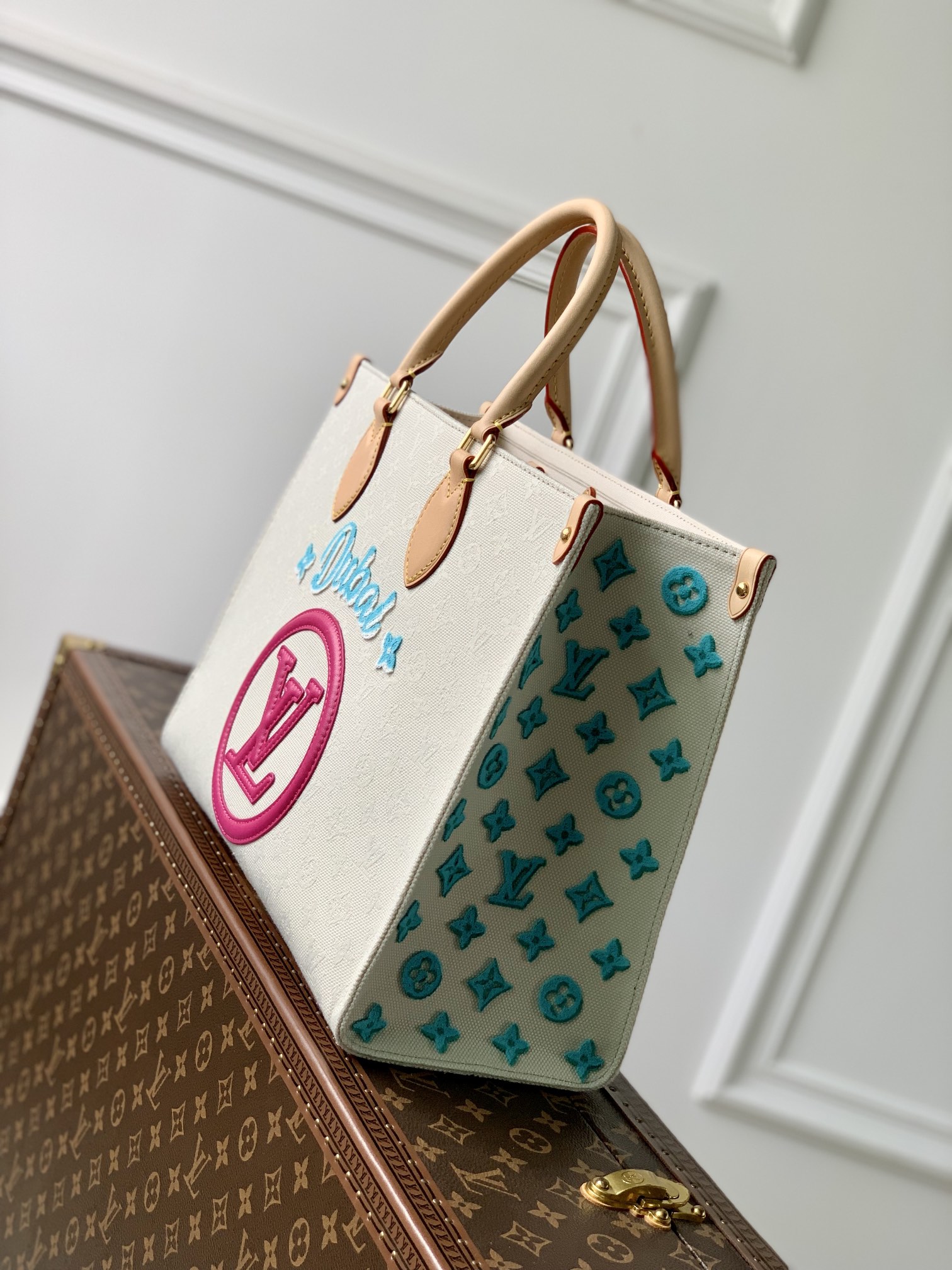 l**is V*t*n small onthego handbag-35*28*15cm