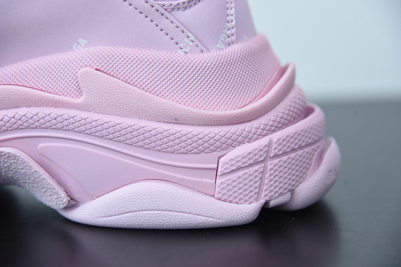 Ba*len*cia*ga triple s