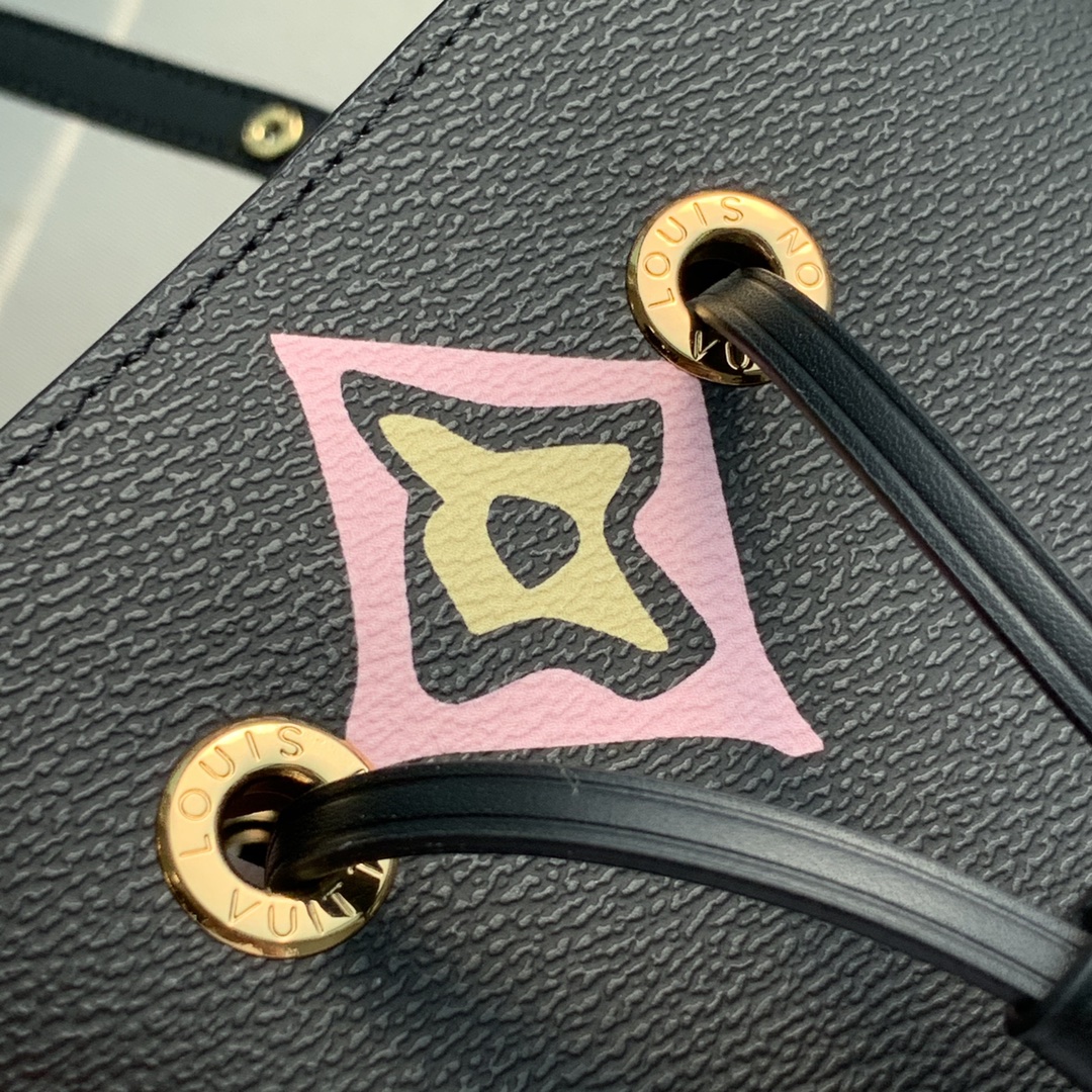 l**is V*t*n wild at heart néonoé bucket bag -26x22x27cm