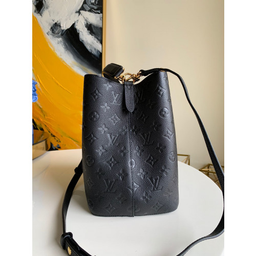 l**is V*t*n wild at heart néonoé bucket bag -26x22x27cm