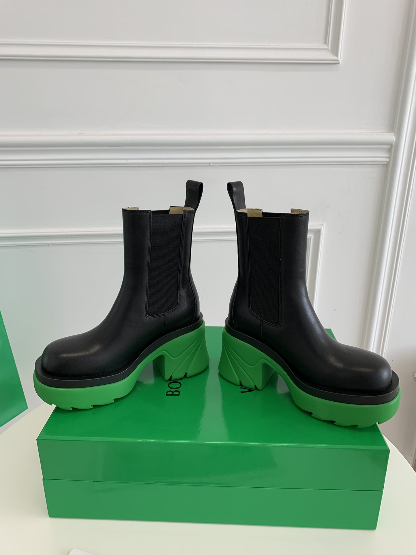 Bo*te*ga ve*ne*ta boots