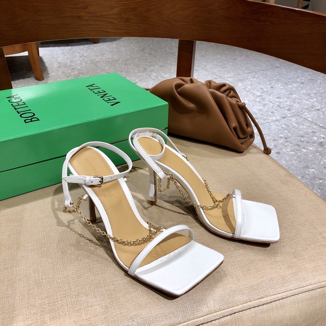 Bo*te*ga ve*ne*ta 2021ss heels