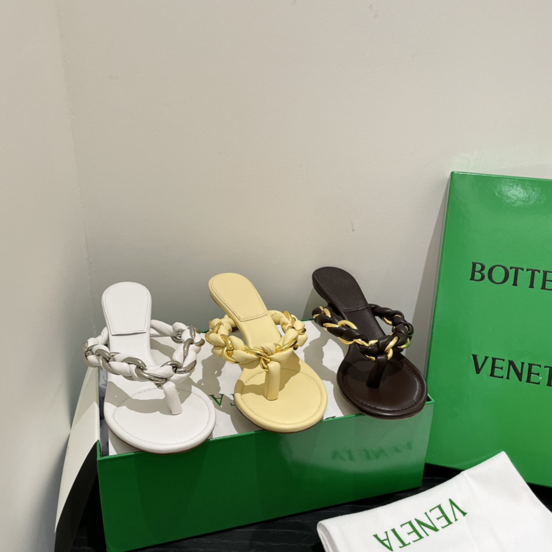 Bo*te*ga ve*ne*ta heels