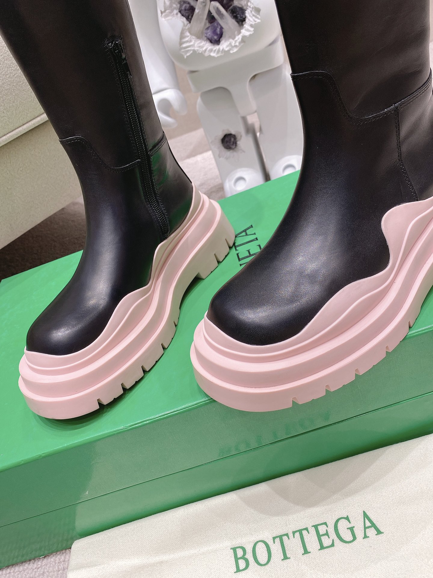 Bo*te*ga ve*ne*ta boots