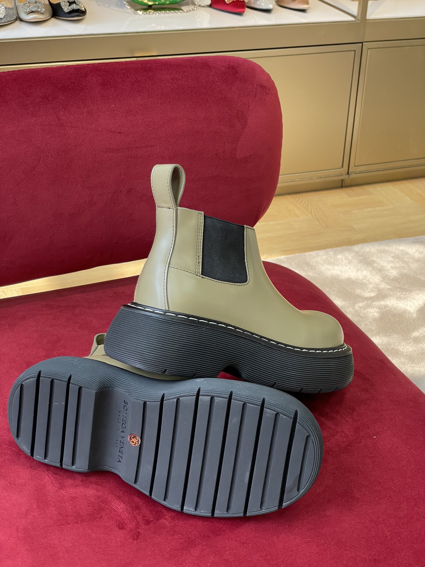 Bo*te*ga ve*ne*ta bounce boots(size 35-45)