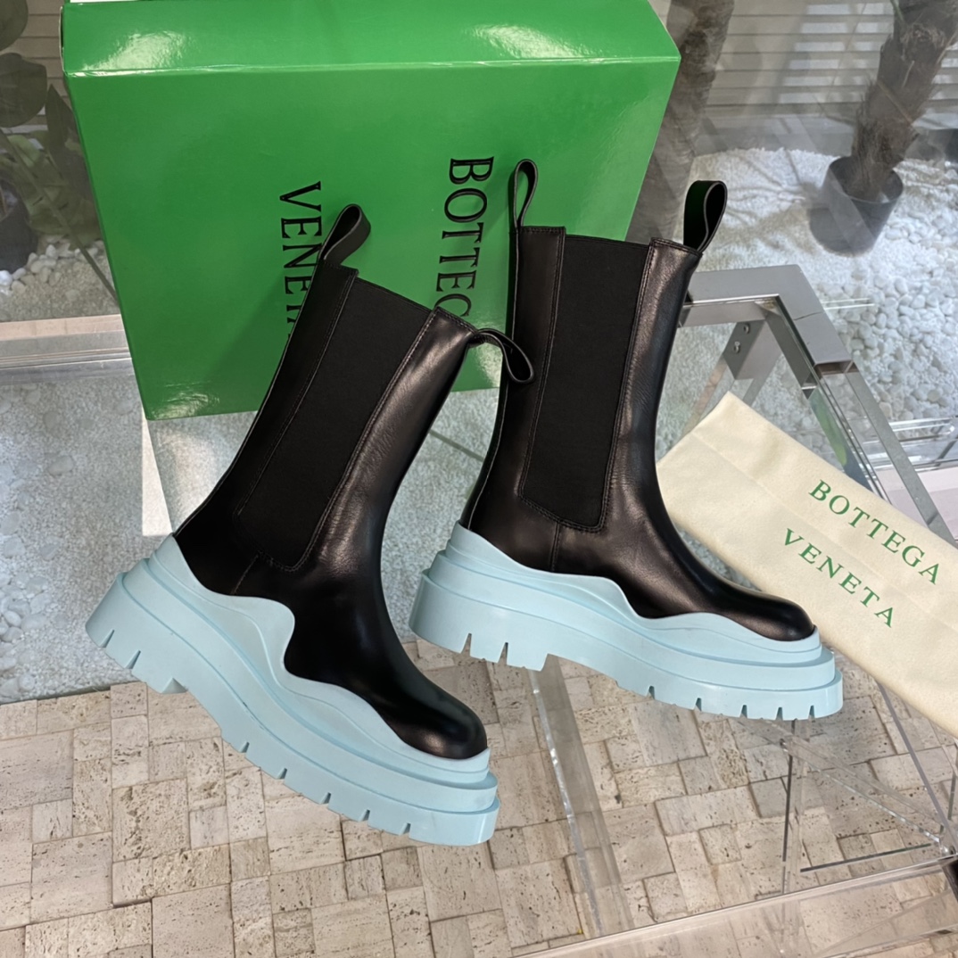 Bo*te*ga ve*ne*ta boots