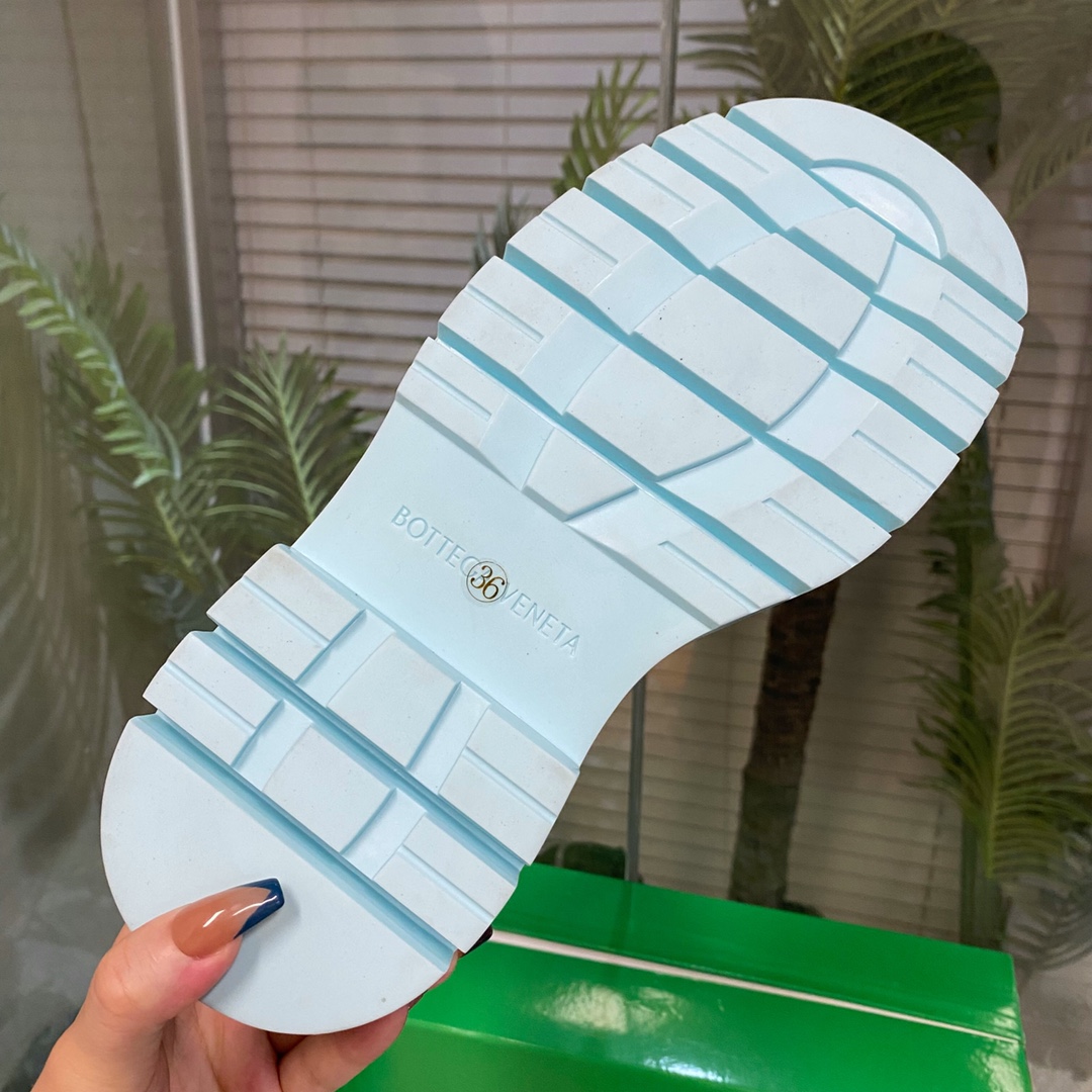 Bo*te*ga ve*ne*ta boots