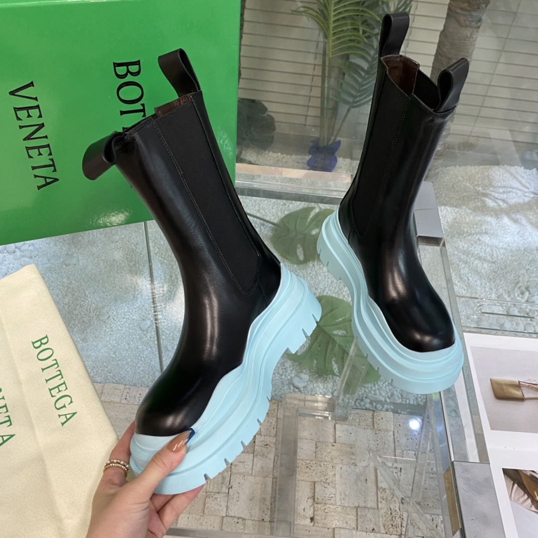 Bo*te*ga ve*ne*ta boots