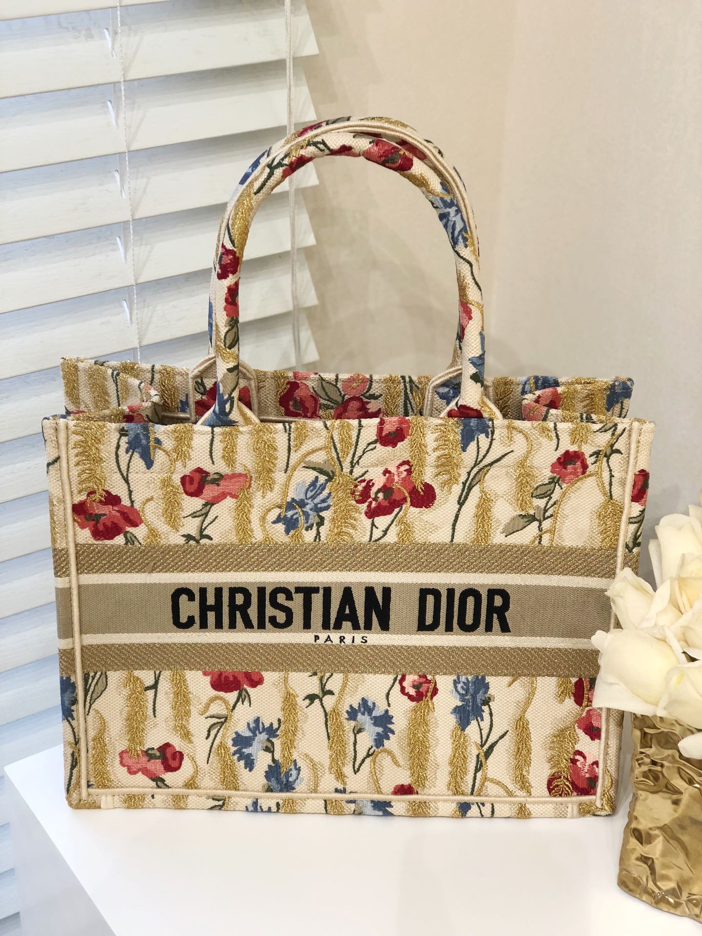 D*or small book tote-36.5cm