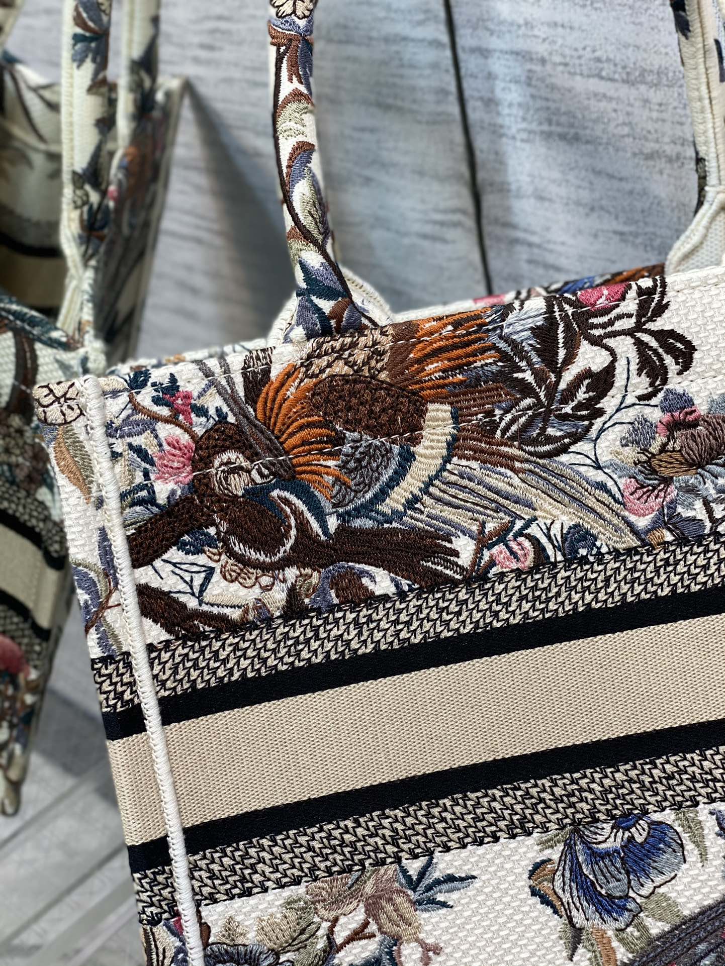 D*or small book tote-26*8*22cm