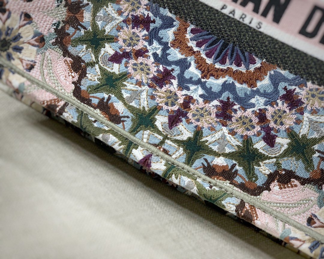 D*or small book tote-36.5cm