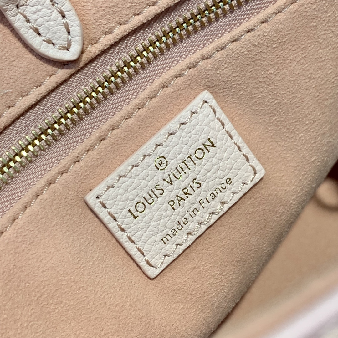 l**is V*t*n onthego handbag-25*19*11.5 cm