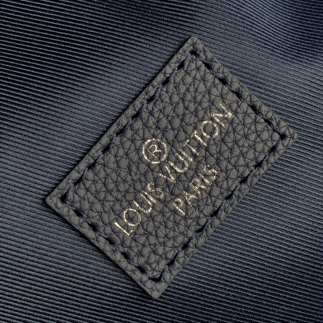 l**is V*t*n m57841 multipocket backpack-30*40*16cm