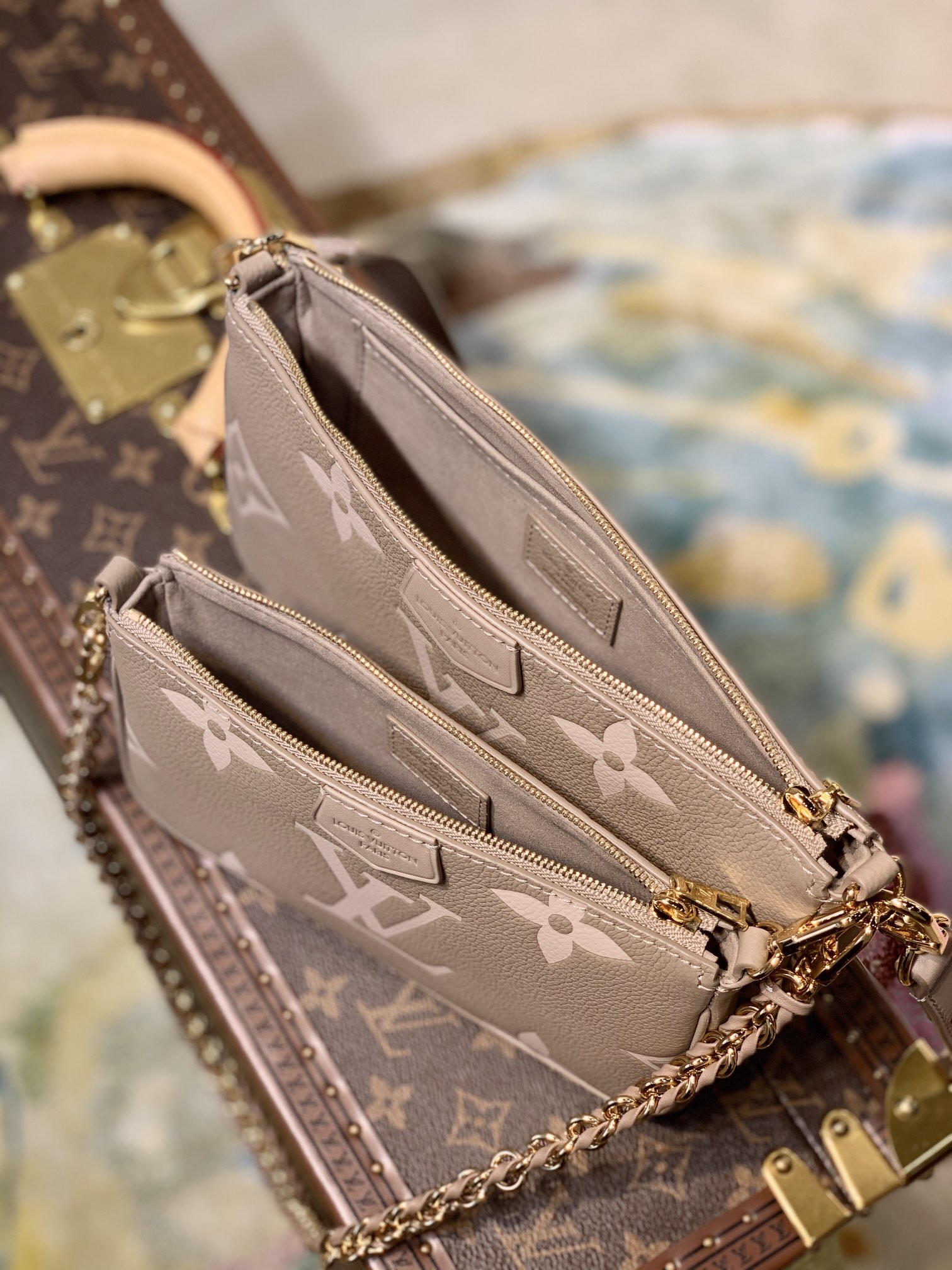 l**is V*t*n multi pochette accessories-24 x 13.5 x 4cm