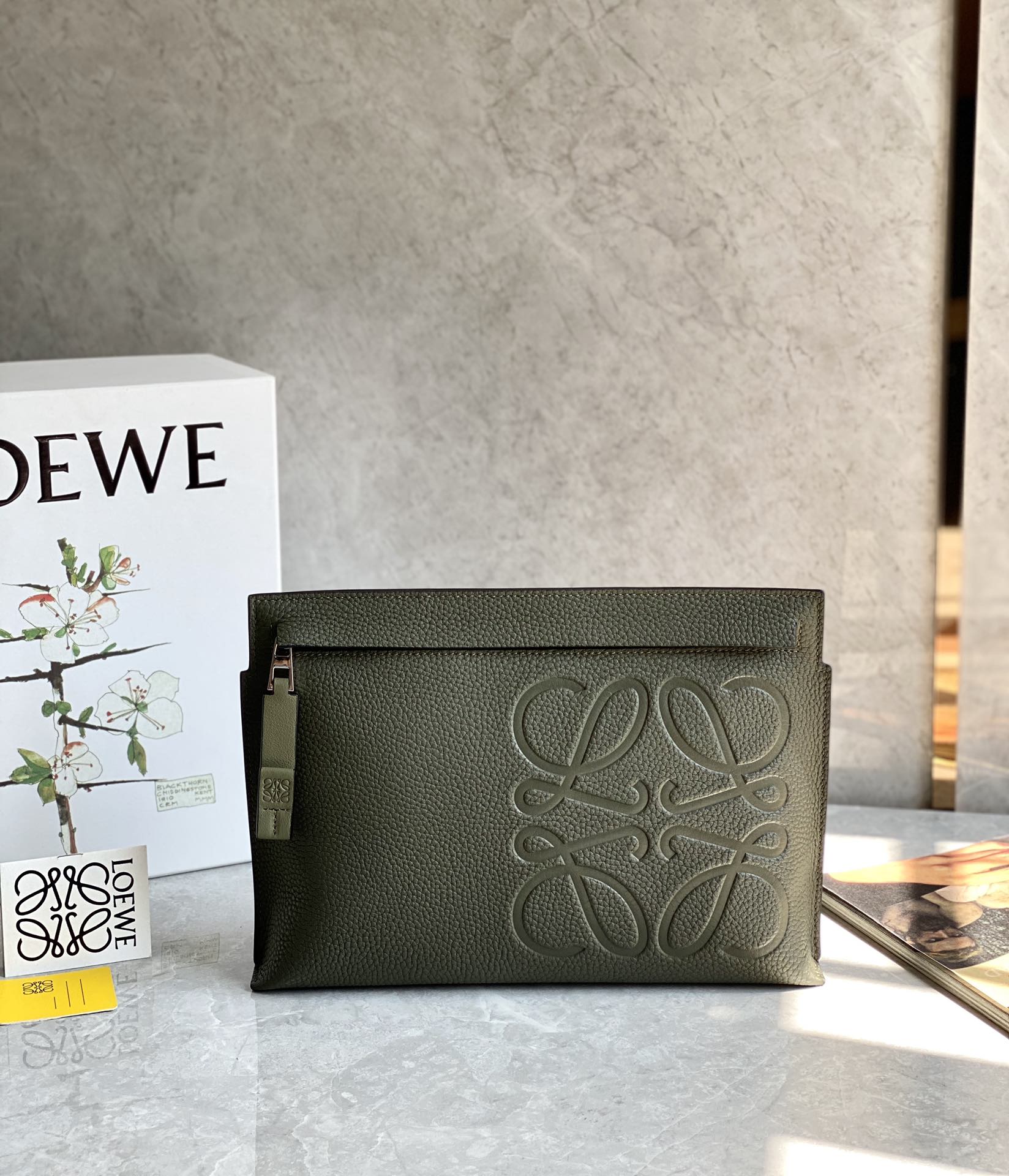Loewe Pouch-29.5*20CM