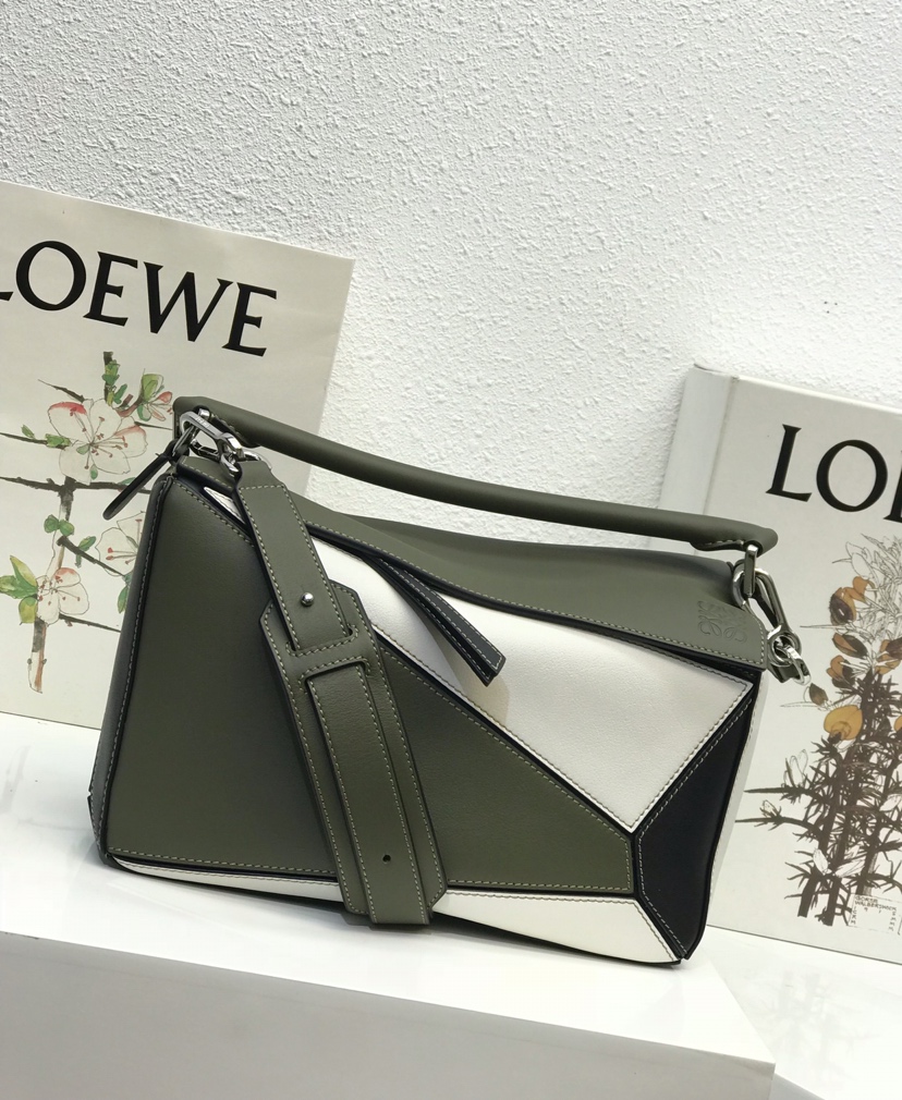 Loewe Puzzle Medium Bag-29*18*12CM