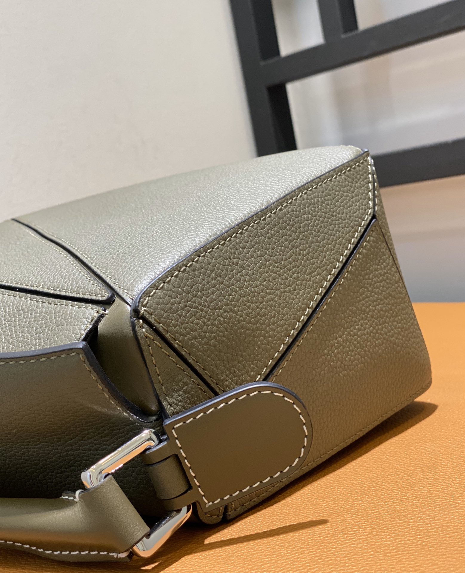 Loewe Puzzle Small Bag-24*10*14CM