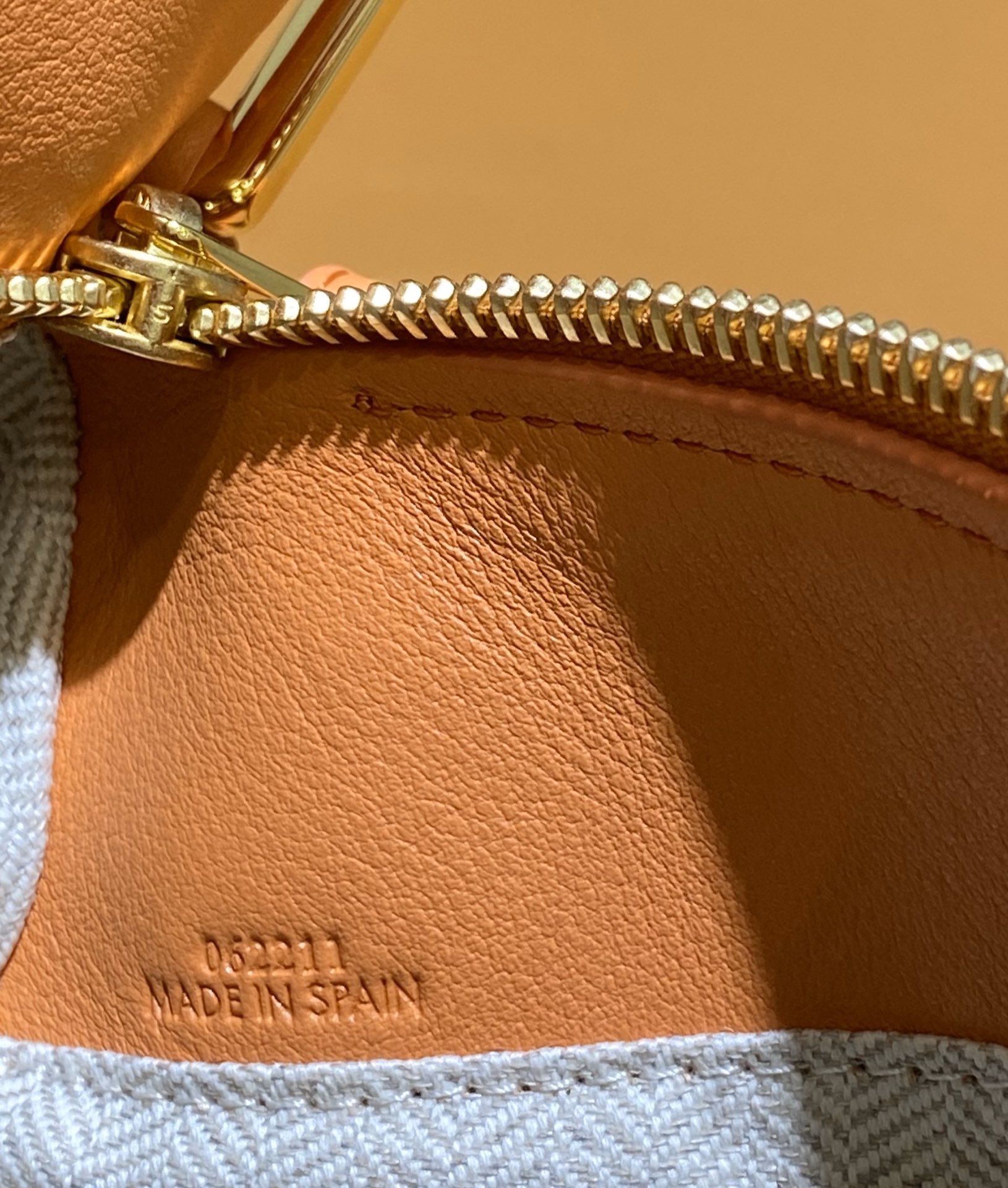 Loewe Puzzle Small Bag-24*10*14CM