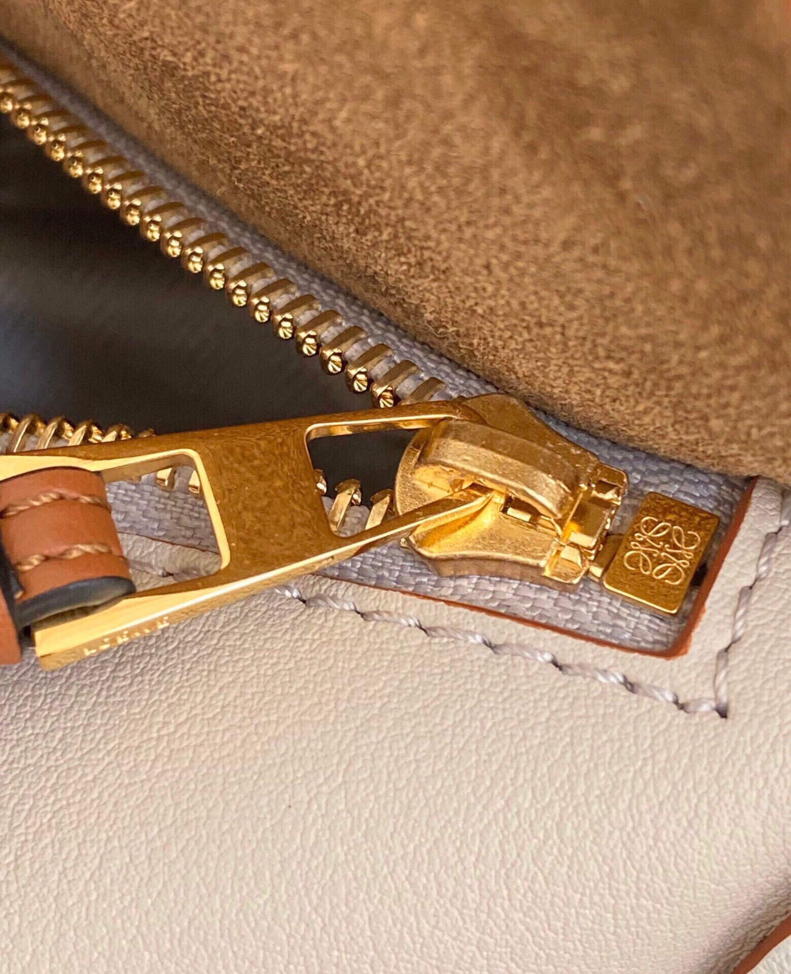 Loewe Puzzle Small Bag-24*10*14CM