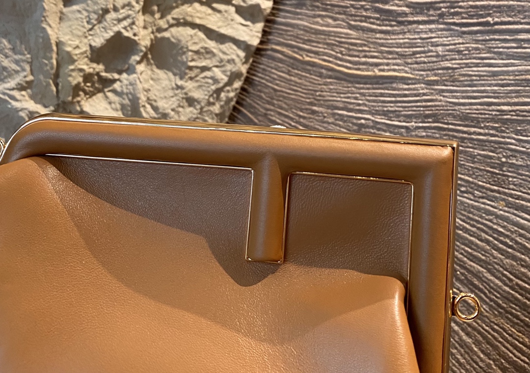 F**di first bag-26*18*9.5/32.5*23.5*15cm