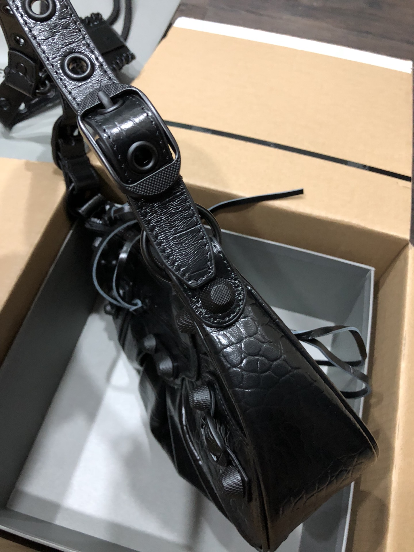 Balenciag Le Cagole Handbags-Crocodile-33*16*8CM