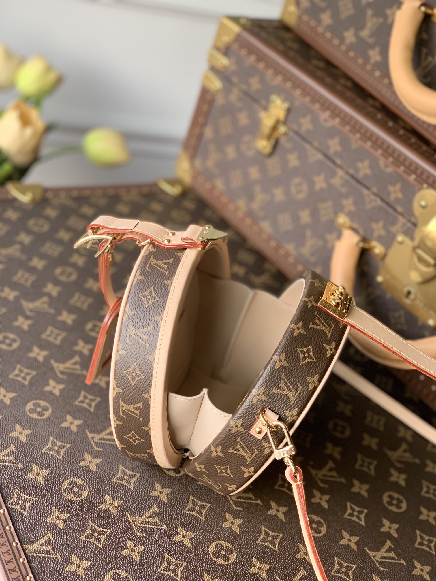 l**is V*t*n petite boite chapeau-18*17*7cm