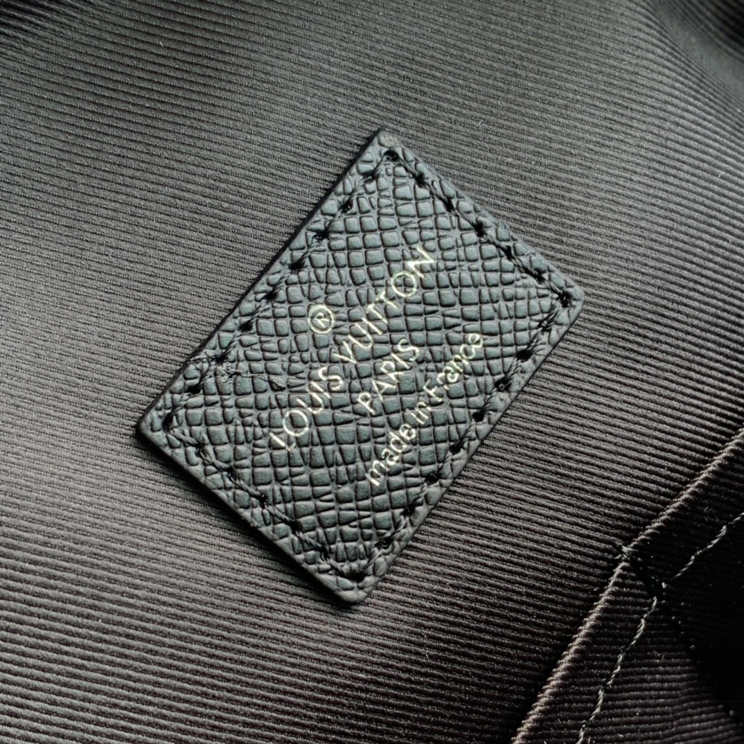 l**is V*t*n adrian m30857 backpack-31*39*14cm