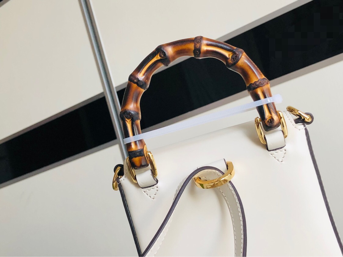 G*u*i bamboo mini handbag-14*16*4cm