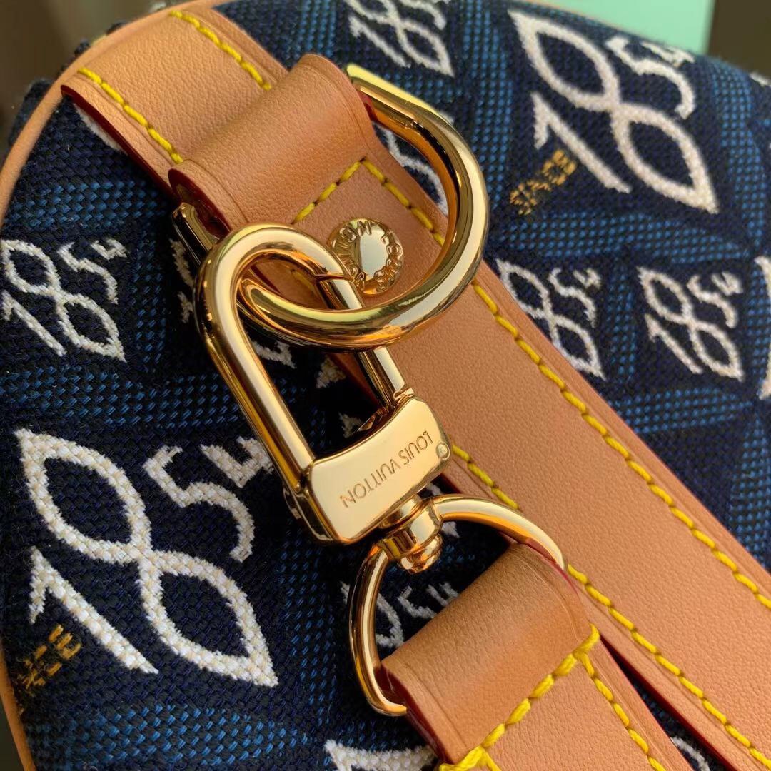 l**is V*t*n since 1854 speedy 25-25*19*15cm