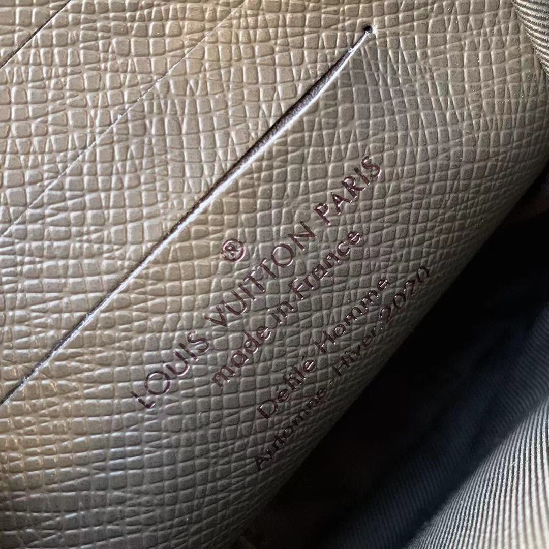 l**is V*t*n camera bag-m30581 -10x17x4.5cm