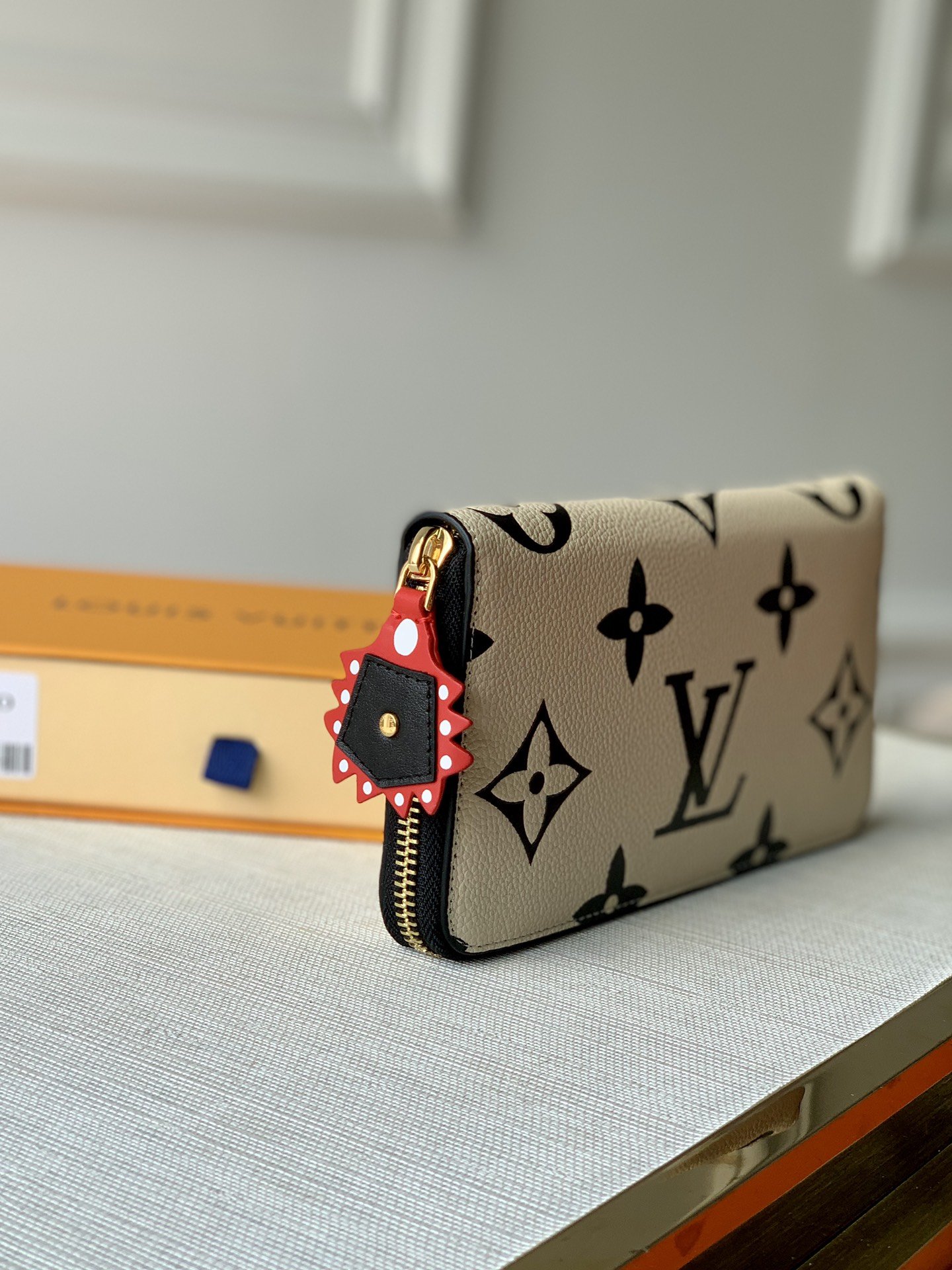 l**is V*t*n zippy wallet m69520-19*10cm