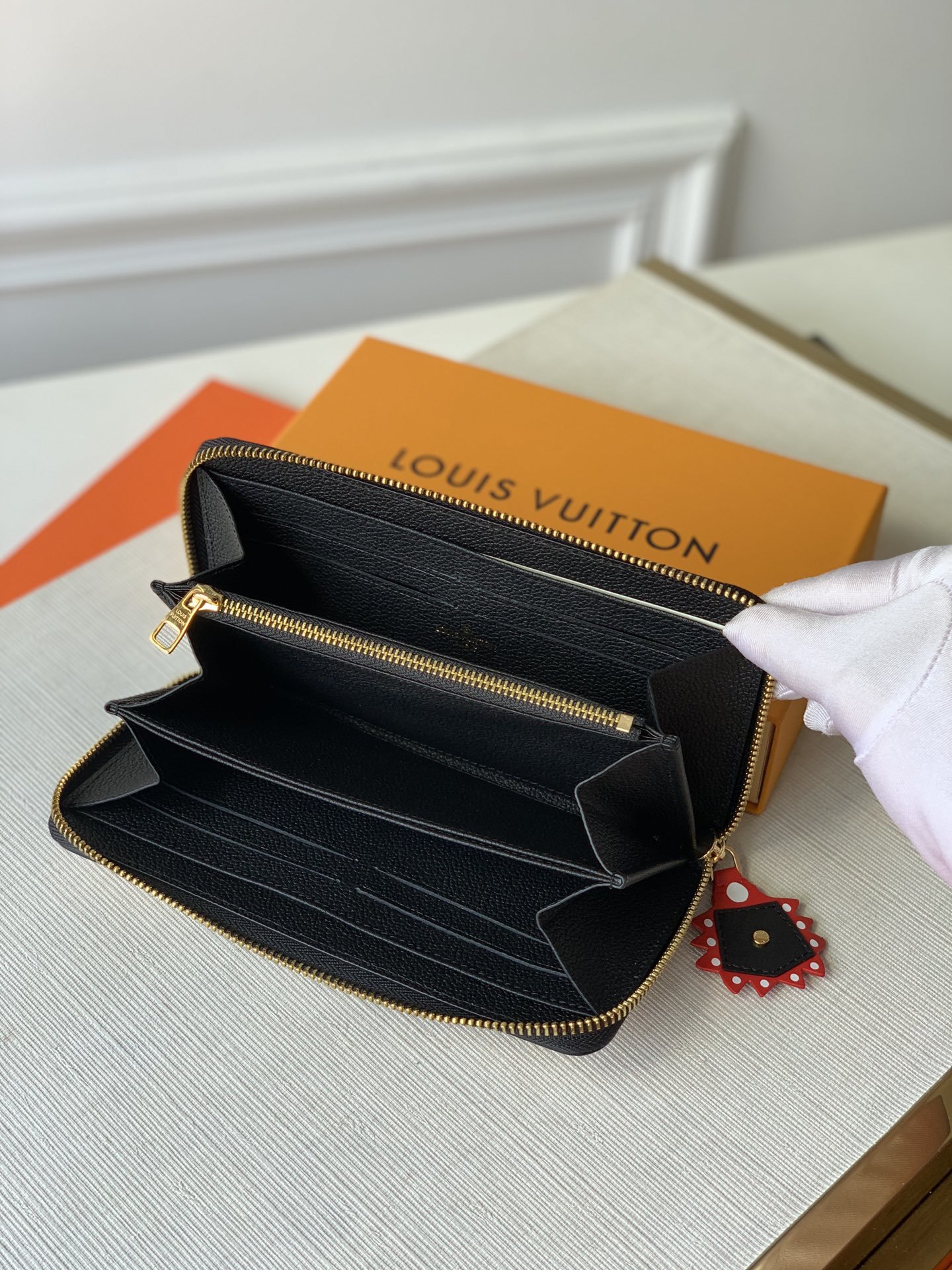 l**is V*t*n zippy wallet m69520-19*10cm