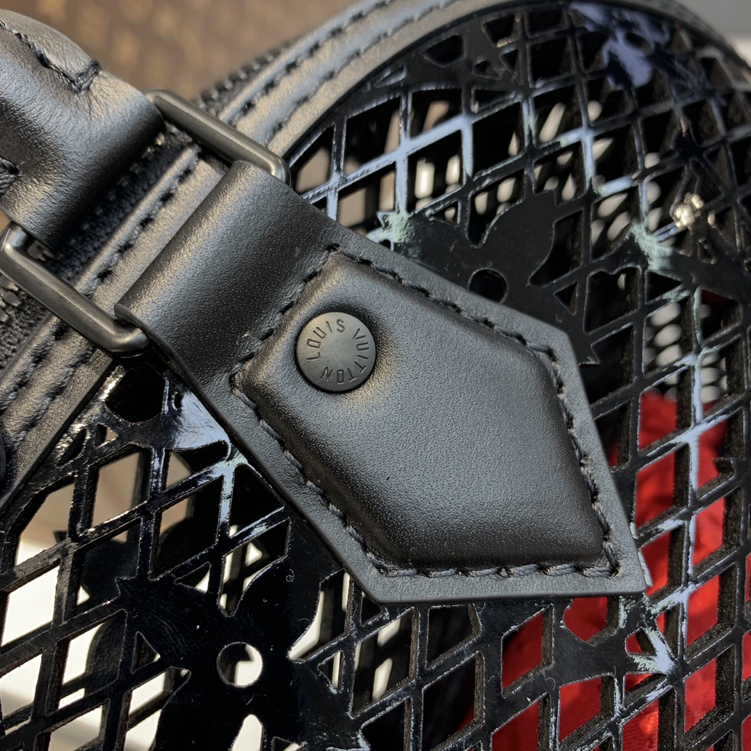 l**is V*t*n neo alma pm-32×24×15cm