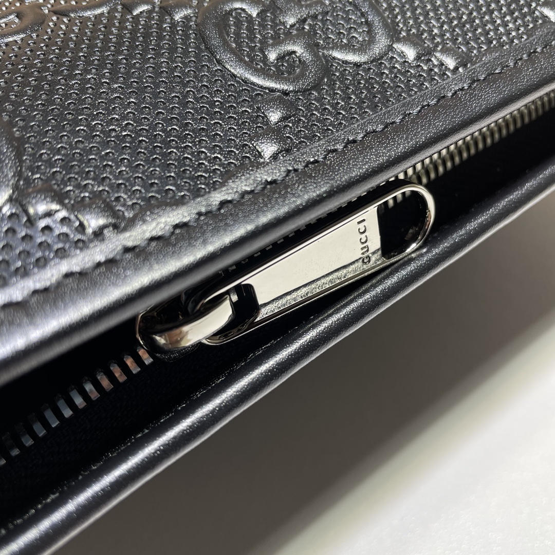 G*u*i pouch-29*18*9cm