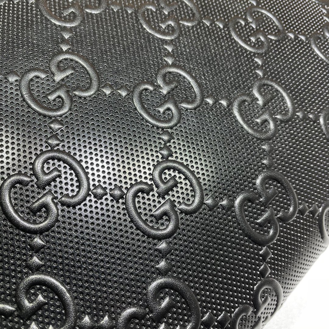 G*u*i pouch-29*18*9cm