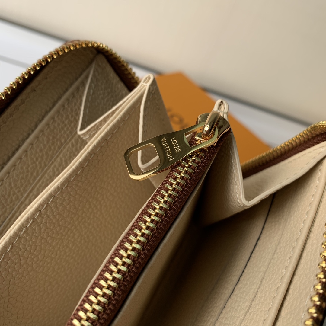 l**is V*t*n zippy wallet m69994-19*10*2cm