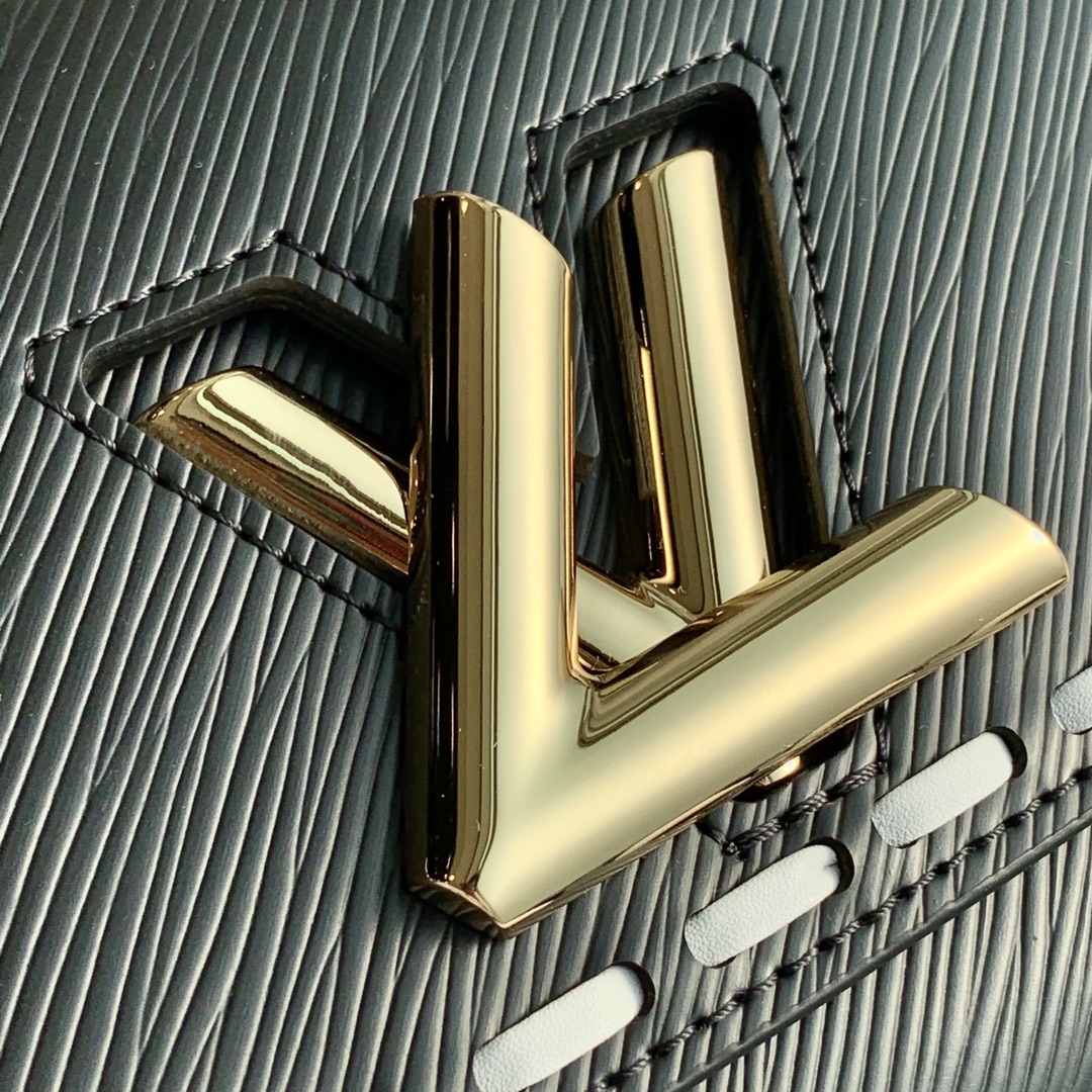 l**is V*t*n wild at heart twist mm-23*17*9.5cm