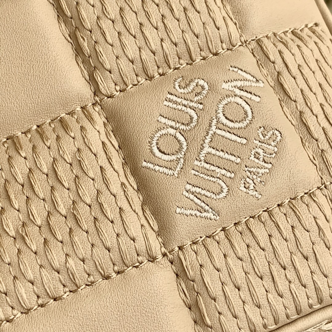 l**is V*t*n trica bag-25.5*17*7 cm