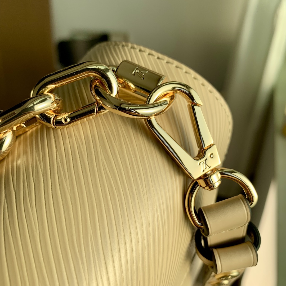 l**is V*t*n twist mm-23*18*8cm