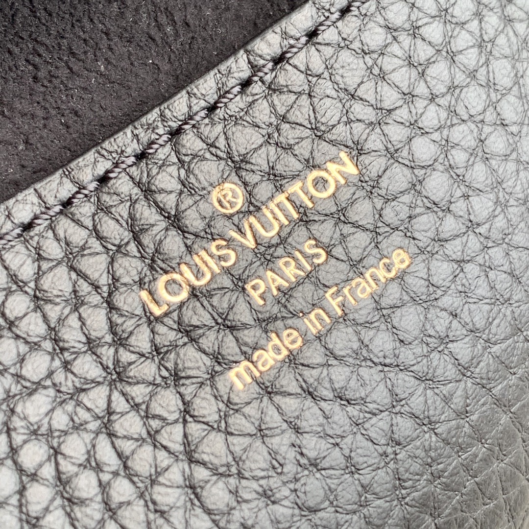 l**is V*t*n twist -18*13*9cm