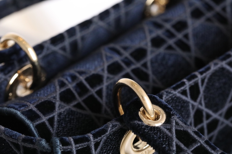 lady D*or bag-24*20*11cm