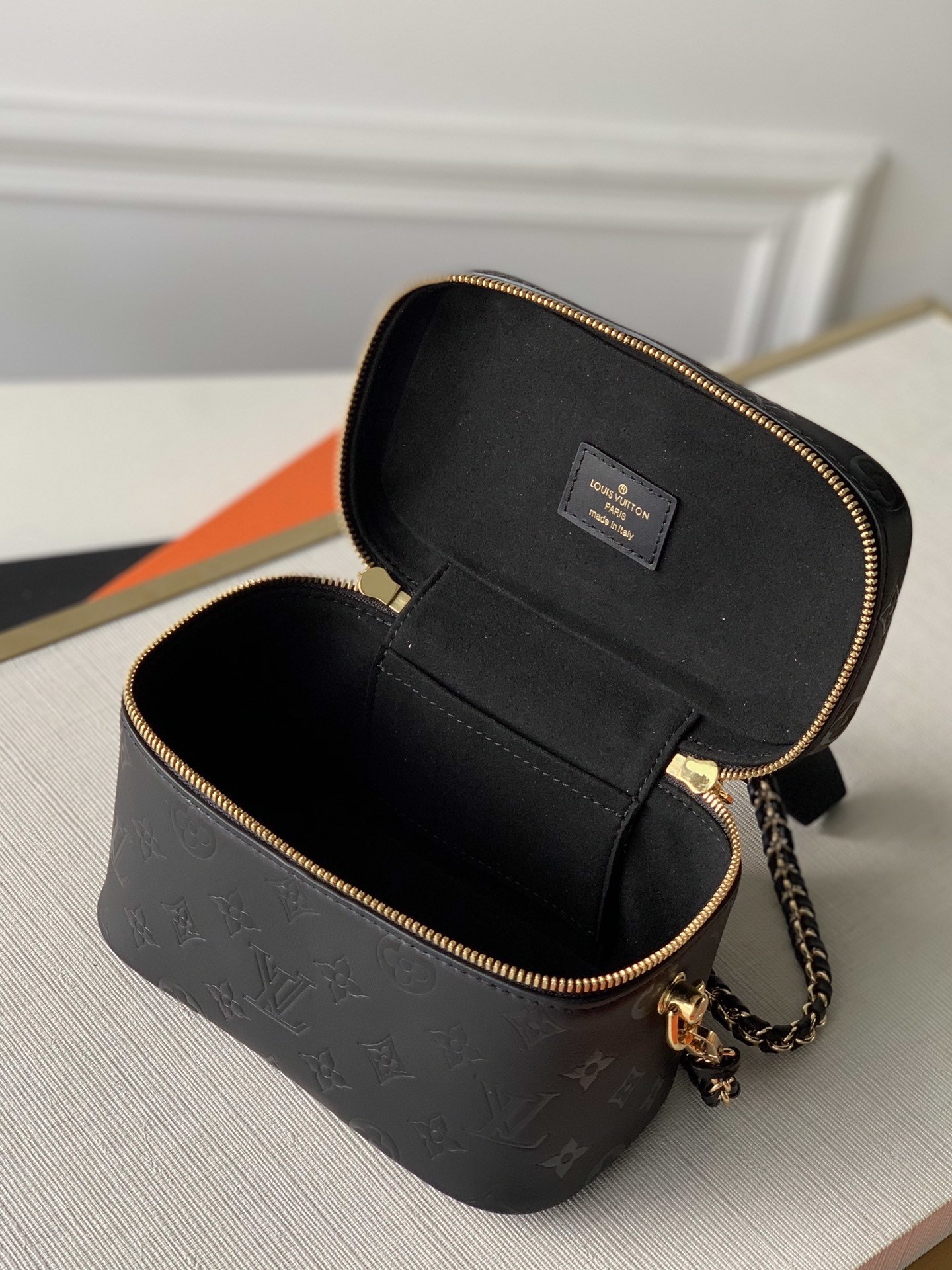 l**is V*t*n cosmetic bag m42264-14*19*10cm