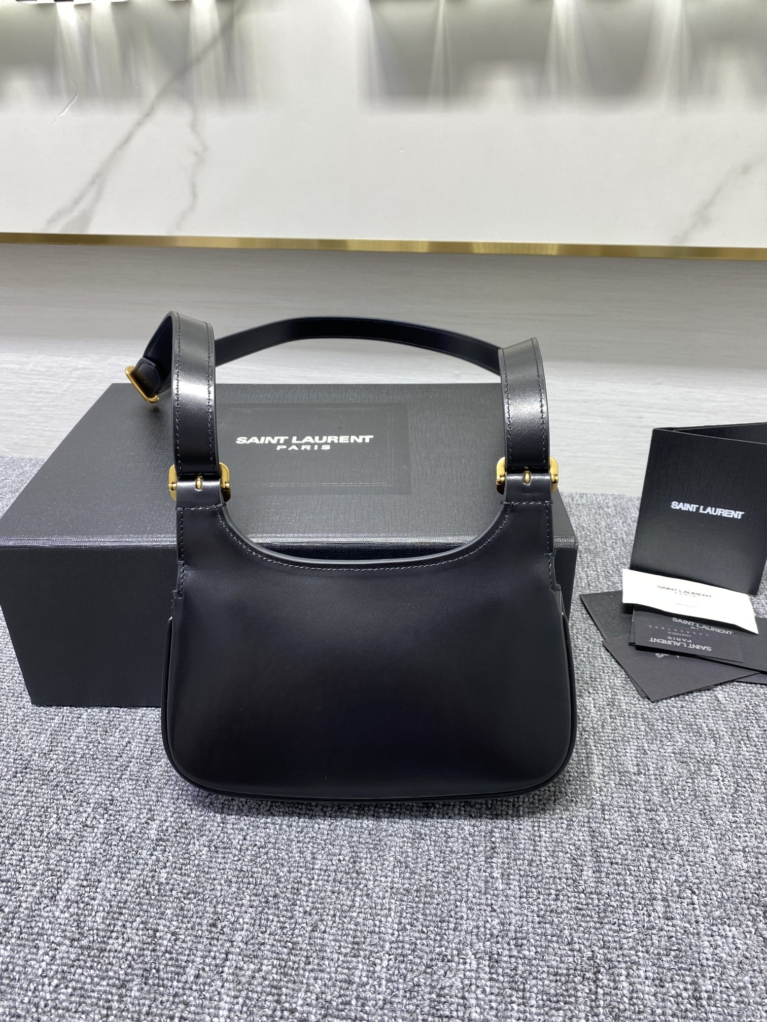 Valentino Charlie Handbags-18.5x13x3.5CM