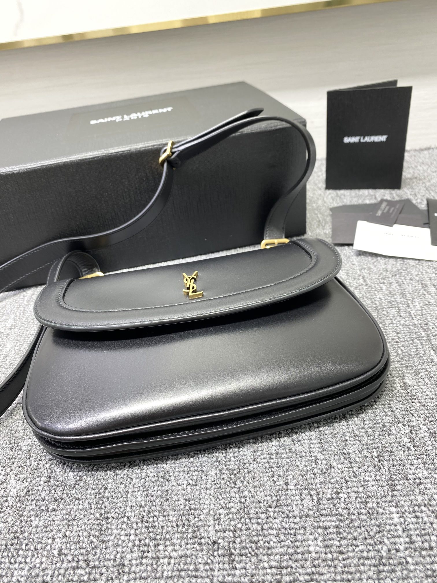 Valentino Charlie Handbags-23x17x4CM