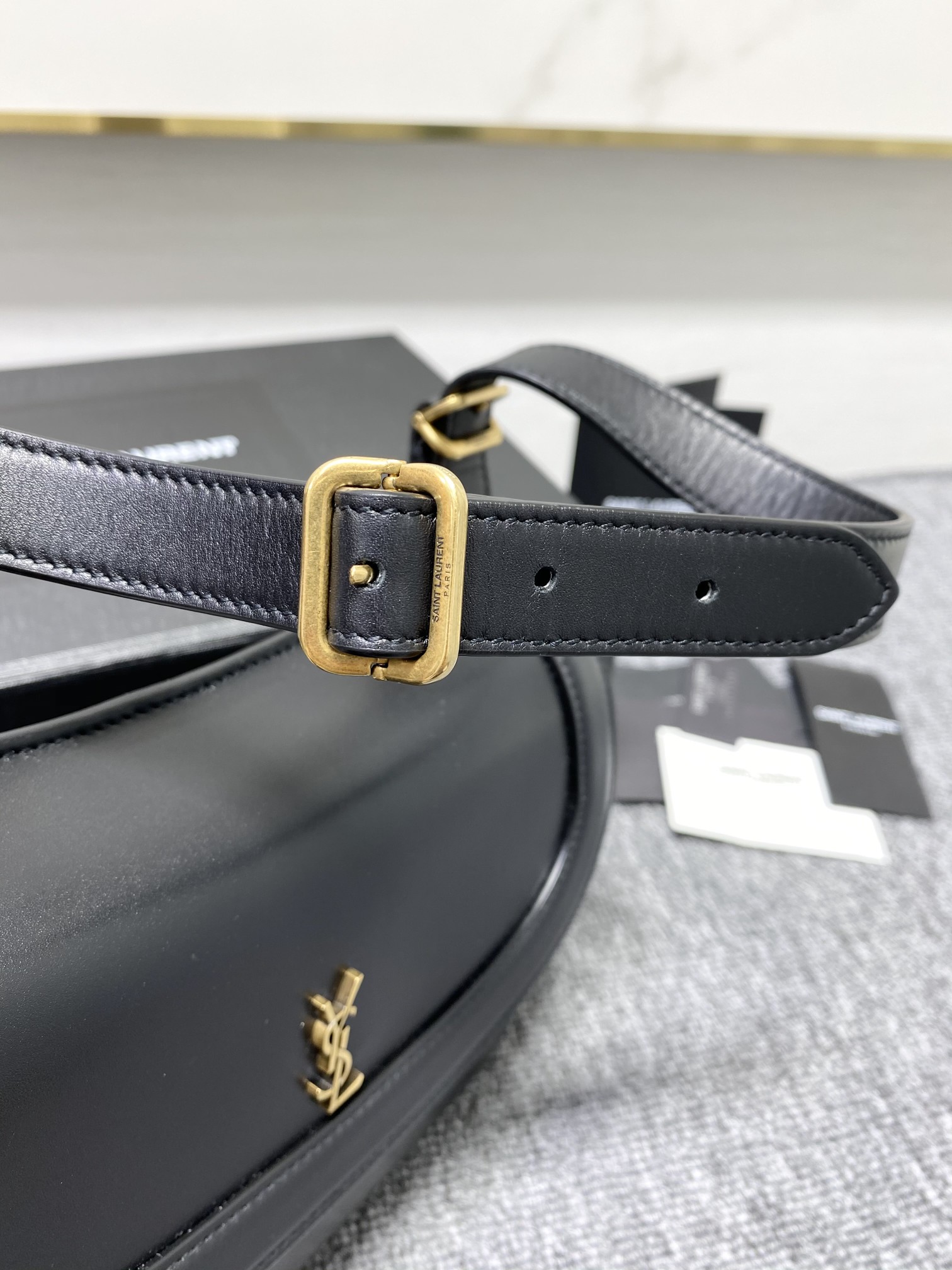 Valentino Charlie Handbags-23x17x4CM