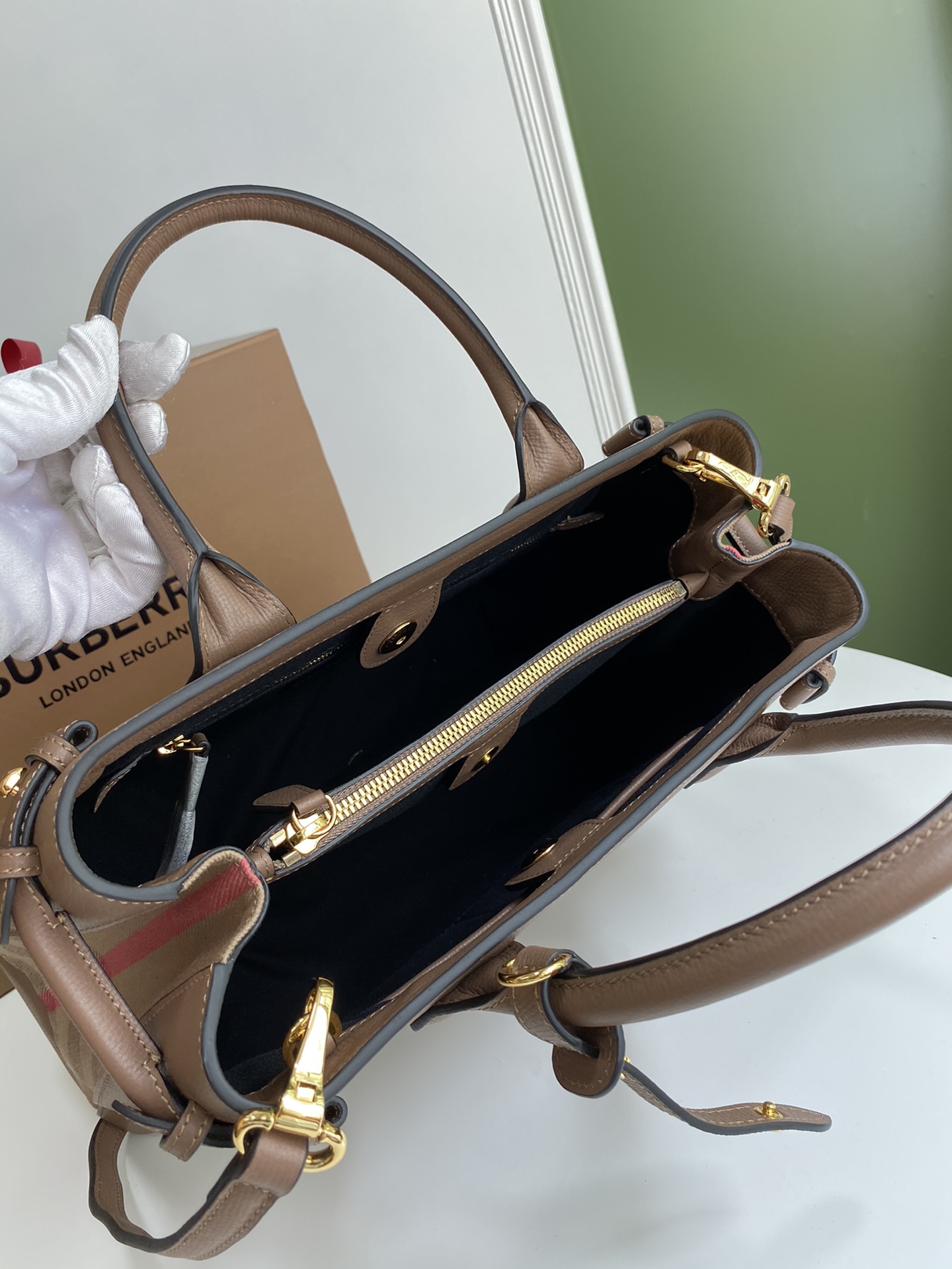 B**rry the banner-34*16*25cm