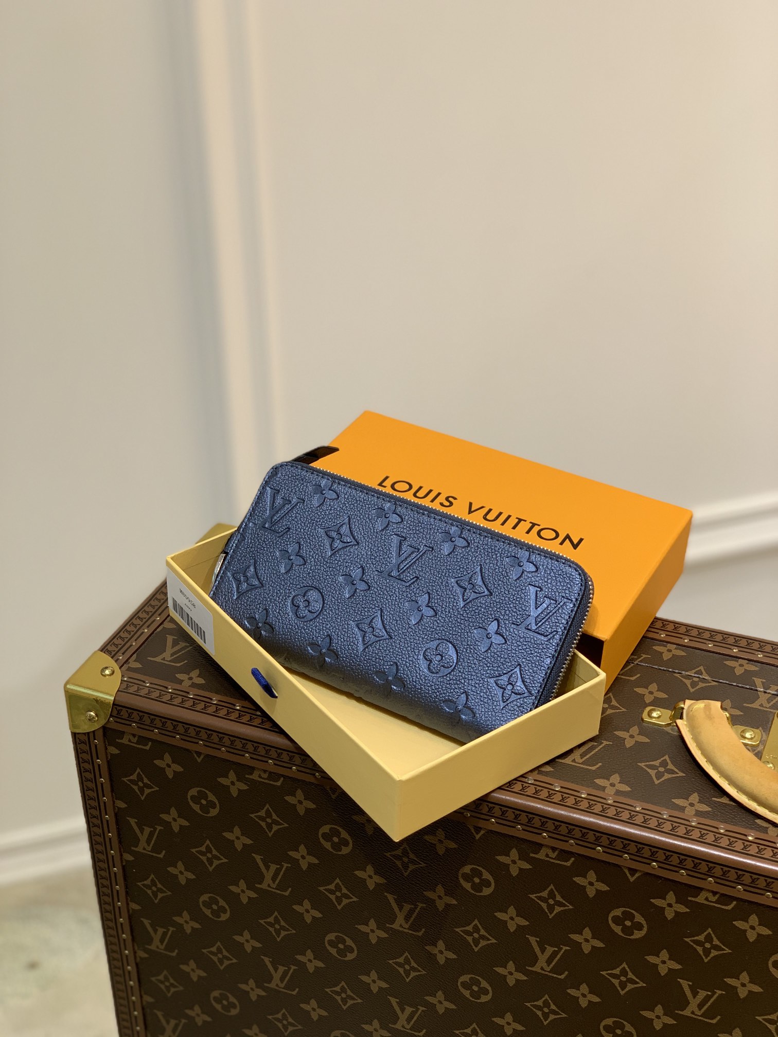 l**is V*t*n zippy wallet m69994-19*10*2cm